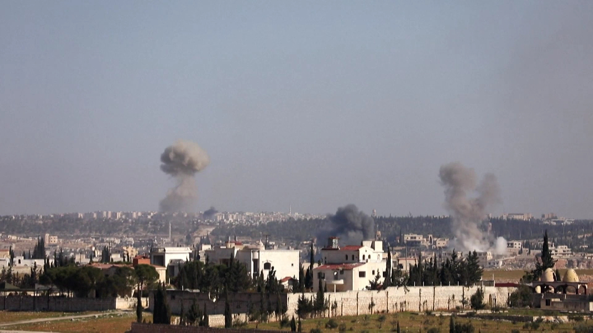 Rûsya: Firokeyên me Tankek, 6 zirîpoş û 5 otombêlên serbazî li bakurê Sûriyê jinav birin e